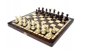 Produktbild von Kleines Holzschachspiel handgefertigt mit dekorativen Figuren 35x35cm