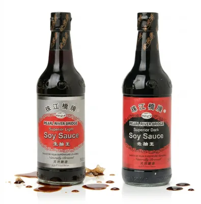 Produktbild von Pearl River Bridge Doppelpack: Sojasauce Hell + Dunkel Mix (2x500ml)