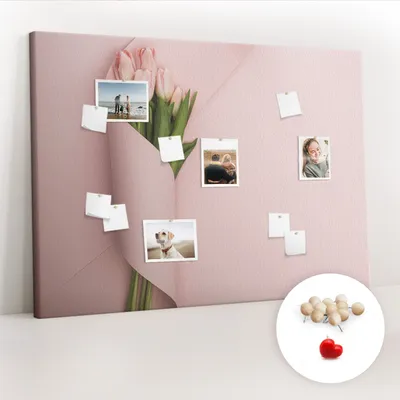 Obrázek produktu pro Korková nástěnka s kolíčky - Tabule s kolíky pro fotografie a poznámky - 140x100 cm - Připínáčky dřevěné 100 kusů - Kytice květin