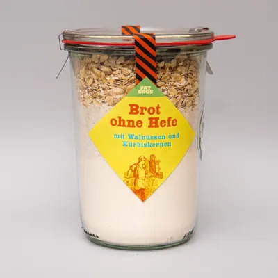 Produktbild von Brot ohne Hefe mit Haferflocken und Nüßen Backmischung im Weck-Glas