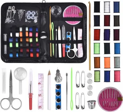 Produktbild von Nähset - Handliches Nähset - Praktisch für unterwegs - Farbiges Garn - Für kleine Reparaturen - Satz Nadeln - Kompakte Größe