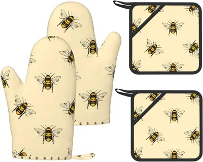Produktbild von Küchenset mit hitzebeständigen Ofenhandschuhen und rutschfesten Pads zum Backen