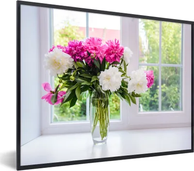Produktbild von MuchoWow® Gerahmtes Poster Blumen - Pfingstrosen - Vase 80x60 cm - Poster mit Schwarzem Bilderrahmen Wandposter Rahmen Foto Bilder - Schwarzem - Mit Gestell
