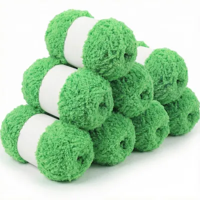 Produktbild von Chenille Wolle zum Häkeln & Stricken 8x50g Grün Flauschgarn für Decken & Amigurumi
