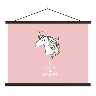 Produktbild von MuchoWow® Textilposter Einhorn - Zitate - Rosa - Ich wurde als Einhorn geboren - Mädchen - Kind 150x113 cm mit schwarzem Rahmen - Wohnzimmer