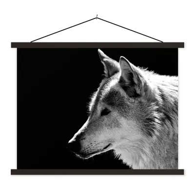 Produktbild von MuchoWow® Textilposter Wildlife - Wolf - Schwarz - Weiß 150x113 cm mit schwarzem Rahmen - Wohnzimmer