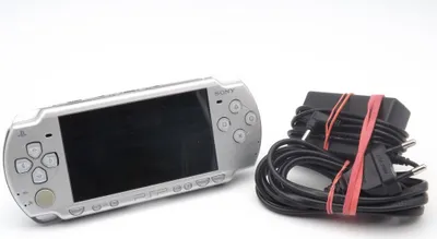 Produktbild von Sony PlayStation Portable PSP 3004 Handheld-Spielkonsole - Zustand: Gut Silber