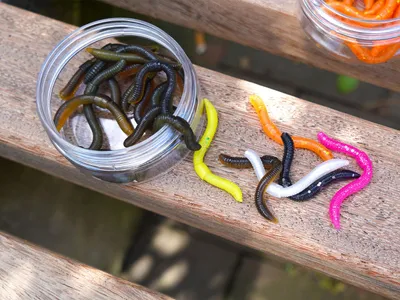 Produktbild von Trout Master Dendrobaena 80 - 15 Gummiwürmer, Farbe:Pinky