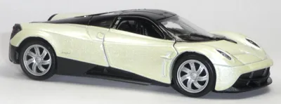 Produktbild von Pagani Huayra Supersportwagen Sammlermodell ca. 12 cm weiß-beige