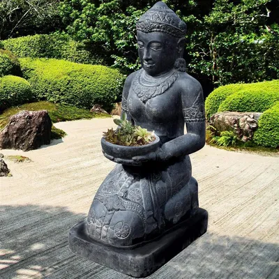 Produktbild von Garten Skulptur Kniende Göttin Bhiwandi