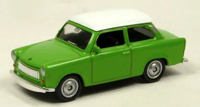 Produktbild von Trabant 601 Modellauto grün mit weißem Dach ca. 1:60 / 7-8 cm