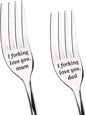Produktbild von Menügabeln als Geschenk für Mama und Papa, 2 Edelstahlgabeln mit humorvoller Gravur für Hochzeitstag, Geburtstag, Weihnachten und Valentinstag