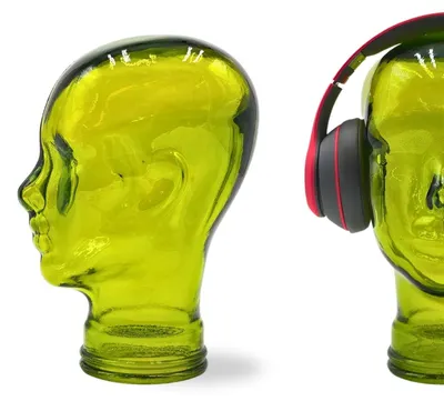 Produktbild von Glas KOPFHÖRERSTÄNDER MICK grün transparent | 29cm Glaskopf Skulptur