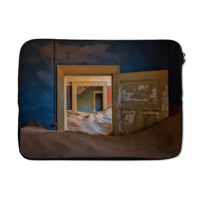Produktbild von MuchoWow® Laptop Hülle 14 ZollBlau - Tür - Sand - Wüste Laptoptasche - Laptoptasche - Stoßsicher - Schutzhaube
