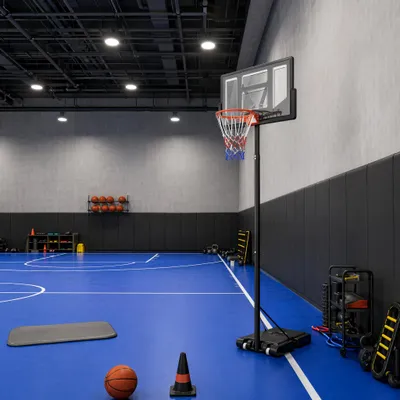 Produktbild von UISEBRT Höhenverstellbarer Basketballkorb 230–305 cm, stabiler Stahlrahmen mit PVC-Rückplatte und PE-Rahmen, geeignet für alle Altersgruppen