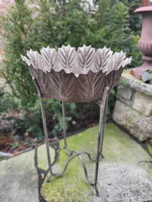 Produktbild von Shabby Chic Schale Blätter auf Ständer Shabby Schale Blätter auf Ständer - h = 75 cm