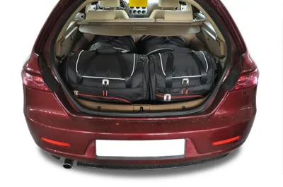 Obrázek produktu pro Sada cestovních tašek Alfa Romeo 159 2005-2011 (combi)