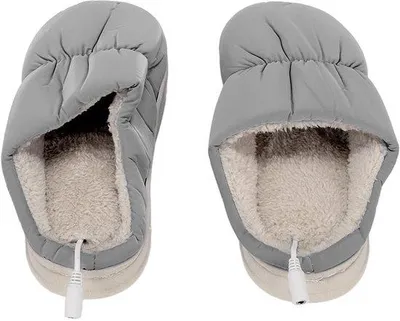 Produktbild von USB-betriebene, beheizbare Hausschuhe - Plüsch-Hausschuhe - Rutschfeste Sohle - Grau - Weiche Hausschuhe - Geeignet für den Einsatz zu Hause und im Auto...