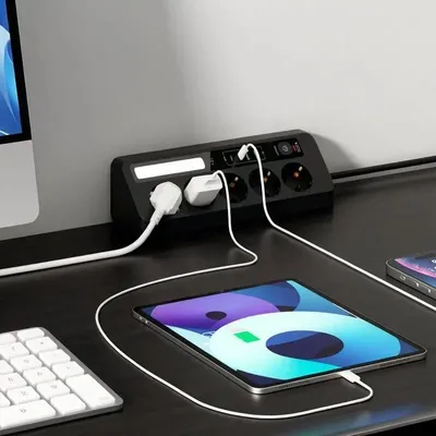 Produktbild von 8-in-1 Steckdosenleiste mit 4 Steckdosen, 2 USB-A- und 2 USB-C-Anschlüssen, 2 m Kabel, EU-Stecker, Schwarz
