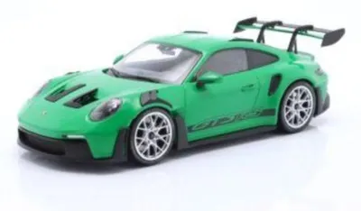Produktbild von Minichamps 1:18 Porsche 911 (992) GT3 RS (2023) - green / silver