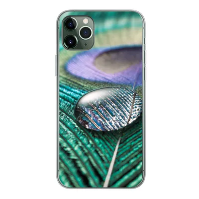 Produktbild von MuchoWow® Handyhülle Schutzhülle Hülle für iPhone 11 Pro Max Nahaufnahme eines Wassertropfens auf einer Pfauenfeder Silikon Softcase Handy Hülle - Schutz