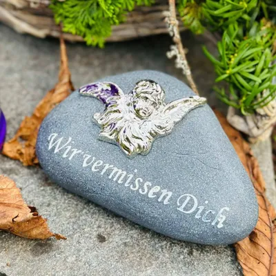 Produktbild von eberin · Großer Gedenkstein mit Motiv "Engel" und Spruch "Wir vermissen Dich" · Anthrazit