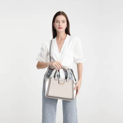 Productafbeelding van Grijze, elegante avondtas in kofferformaat met gesp van Escada
