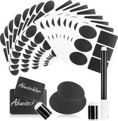 Produktbild von com-four® 150-teiliges Tafelstickerset - vielseitiges Etikettenset mit Kreidestickern, Kreidestiften und Abwischschwämmchen