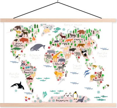 Produktbild von MuchoWow® Textilposter Weltkarte - Kinder - Tiere 120x90 cm mit holzfarbenen Rahmen - Magnetisch