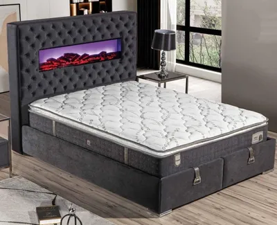 Produktbild von Schwarzes Bett mit Matratze aus Textil und Edelstahl, modernes Design