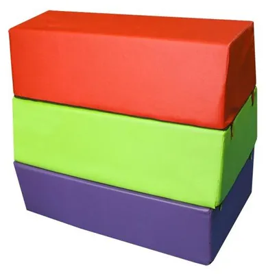 Obrázek produktu pro Plintonová vyjímatelná pěnová pyramida - tři kusy - 100x60x90cm
