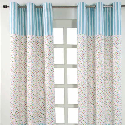Produktbild von HOMESCAPES Gardinen mit Ösen Sterne bunt 2er Set 100% Baumwolle, 137x117 cm