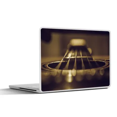 Produktbild von MuchoWow® Laptop Aufkleber Sticker Cover Nahaufnahme einer sechssaitigen akustischen Gitarre 36.5x27.5 cm - Laptop-Sticker