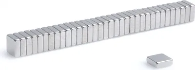 Immagine prodotto di Magneti al neodimio 3 x 3 x 1 mm N38 in blocco - 100 pezzi, estremamente forti, lavagne magnetiche, frigoriferi, lavagne bianche, fai da te