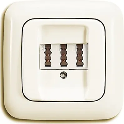 Produktbild von Komplett-Set Busch-Jaeger Duro 2000 Abdeckrahmen, 1-fach - Cremeweiß, glänzend mit Abdeckung, für TAE / USB / UAE + Einsatz, 3-f -BUSCH-JAEGER- -cremeweiß/elektroweiß/weiß- -Duro 2000-