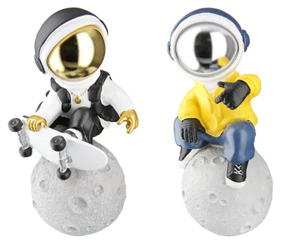 Produktbild von Gilde Figur, Astronaut, "Apollo", Kunstharz, gelb, grau, weiß, L. 13 cm, B. 11.5 cm, H. 23 cm 52714 4063387527146 2 Stück (2-fach sortiert)