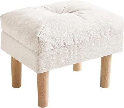 Imagen del producto de Banqueta Famanu con reposapiés acolchado, color beige, ideal para salones y dormitorios, con dimensiones de 40 x 29 x 32 cm