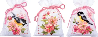 Produktbild von Vervaco Kräutertütchen Kreuzstich Set "2 Kohlmeisen in Blumen" 3er Set, Zählmuster, 8x12cm
