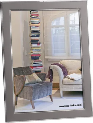 Image de Cadre photo en métal ZEP, modèle Olimpia, dimensions 15x20 cm, couleur gris avec bordure argentée, pour poser