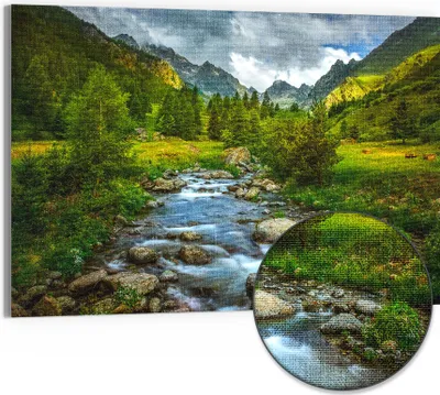 Produktbild von DEQORI Hybrid Leinwand Bild 90x60 cm 'Idyllischer Bergfluss' Wandbild Glas flach modern