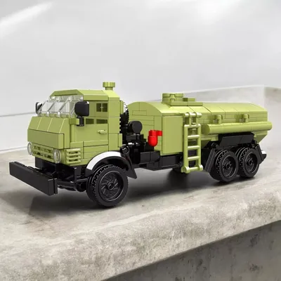 Produktbild von Kamaz LKW Tankwagen 4310 Modell 1:25 Klemmbausteine 428 Teile