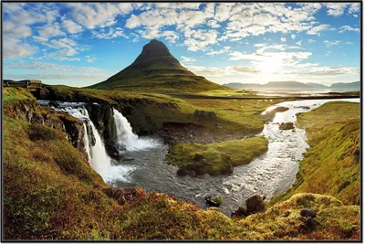 Produktbild von Wallario Wandbild Island Panorama Fluss  Berge und blauer Himmel, Größe: 61 x 91,50 cm, Poster mit schwarzem Aluminiumrahmen