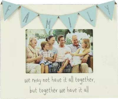 Produktbild von Celebrations - "Love Life Family" Fahnen Bilderrahmen WD3447 (Einheitsgröße) (Cremefarbe)