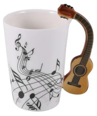 Immagine prodotto di Tazza in Vetroceramica a forma di chitarra, ideale per caffè, latte o tè: un regalo unico a tema musicale