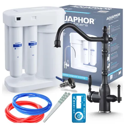 Image de Robinet de cuisine rétro 3 voies, modèle Ari, finition noire mate, livré avec un système de filtration d'eau Morion 101S d'Aquaphor et un système d'installation sous évier