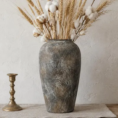 Zdjęcie produktu dla Elzusha - Duża, rustykalna ceramiczna waza, idealna do dekoracji wnętrz
