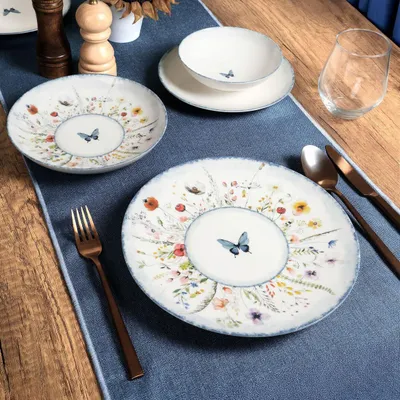 Obrázok produktu pre Hermia Concept, kvalitná 16-dielna jedálenská súprava zo 100 % porcelánu | 4 servírovacie taniere (25 x 25 cm), 4 tanieriky (20 x 20 cm), 4 misky (15 x 15 cm), 4 dezertné tanieriky (20 x 20 cm) | Vhodné do umývačky riadu a mikrovlnnej rúry.