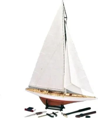 Zdjęcie produktu dla Zestaw jachtu Rainbow 1934 z prefabrykowanym kadłubem 1:80