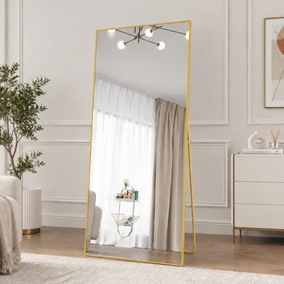 Imagen del producto de Espejo de cuerpo completo de alta definición INONEFT, 180 x 80 cm, espejo de maquillaje cuadrado con marco de aleación de aluminio y soporte de metal, color dorado, Imagen generada por IA