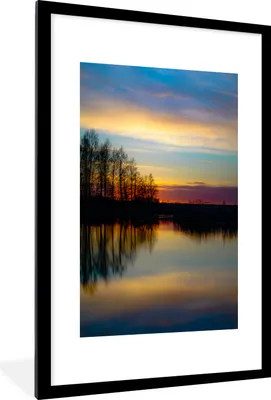 Produktbild von MuchoWow® Gerahmtes Poster Wasser - See - Bäume - Sonnenuntergang - Natur 60x90 cm - Poster mit Schwarzem Bilderrahmen Wandposter Rahmen Foto Bilder - Dekoration - Wandposter Wohnzimmer - Hochwertig